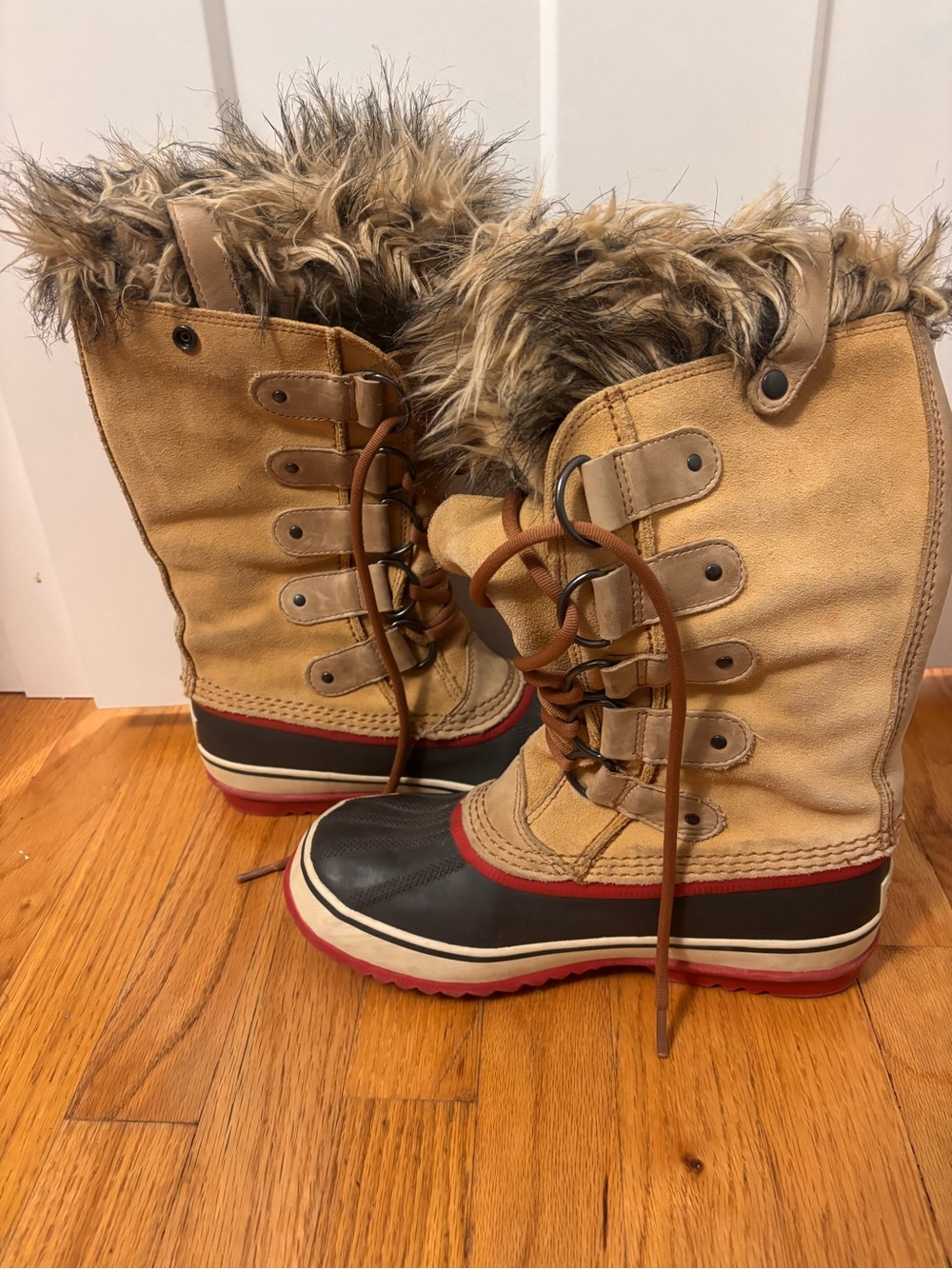 Sorel Women's Joan of Arctic snow/winter Boots size 8